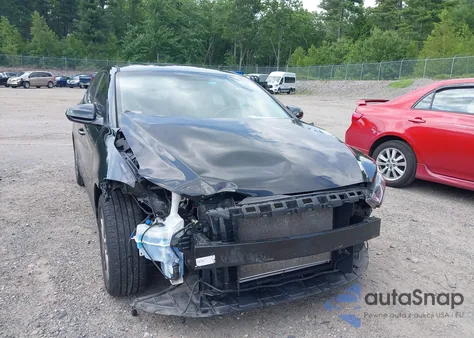 2018 Hyundai Elantra Value Edition z USA, uszkodzony, nr VIN 5NPD84LFXJH256135